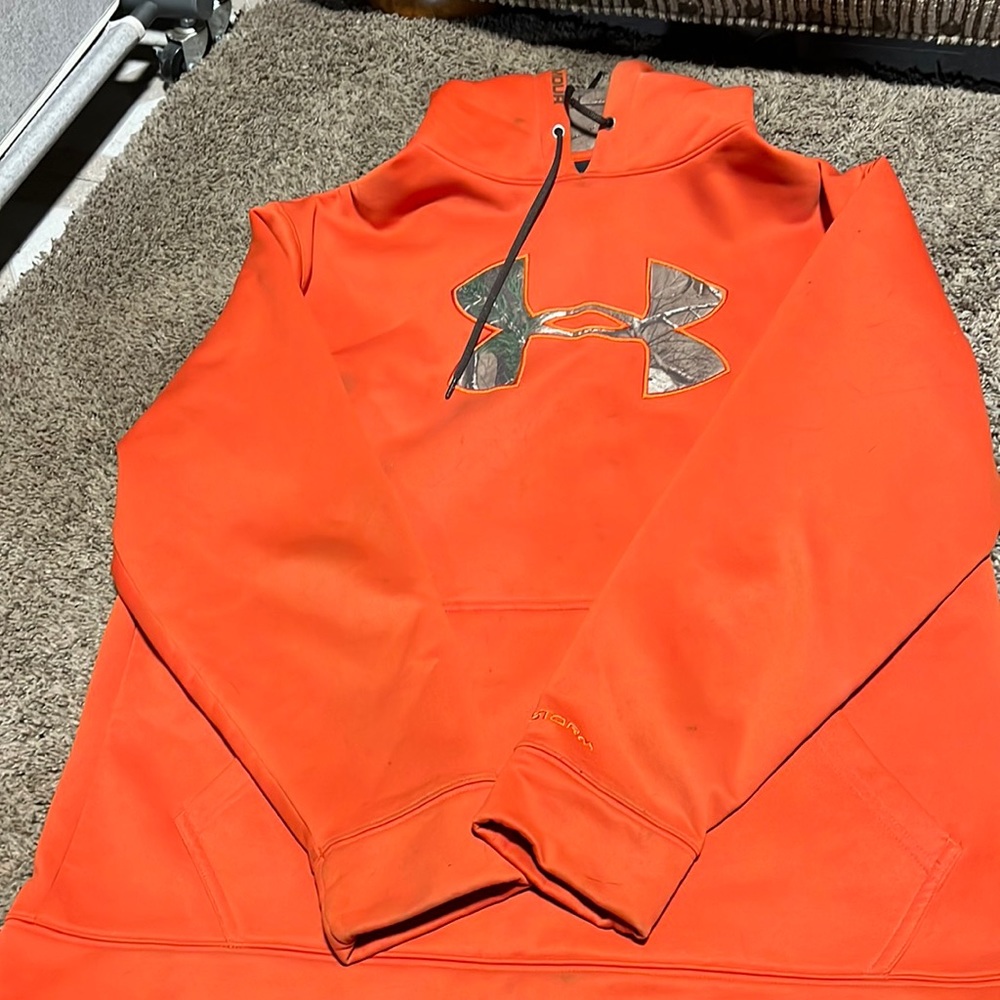Men’s Under Armour hoodie